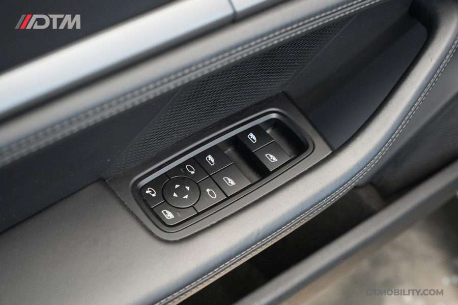 Porsche Taycan Cross Turismo 4 93 kWh Sport Chrono | Panoramadak | Titanium Velgen