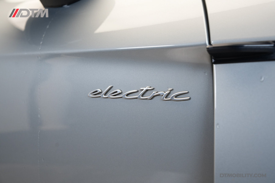 Porsche Taycan Cross Turismo 4 93 kWh Sport Chrono | Panoramadak | Titanium Velgen