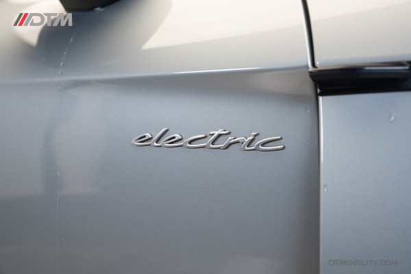 Porsche Taycan Cross Turismo 4 93 kWh Sport Chrono | Panoramadak | Titanium Velgen