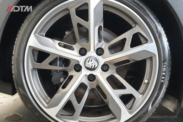 Porsche Taycan Cross Turismo 4 93 kWh Sport Chrono | Panoramadak | Titanium Velgen