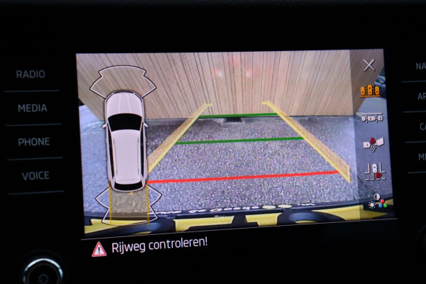 Škoda Kodiaq 1.5 TSI Business Sportline 20"lm 7persoons org.NL el.klep stuur+stoelverw camera