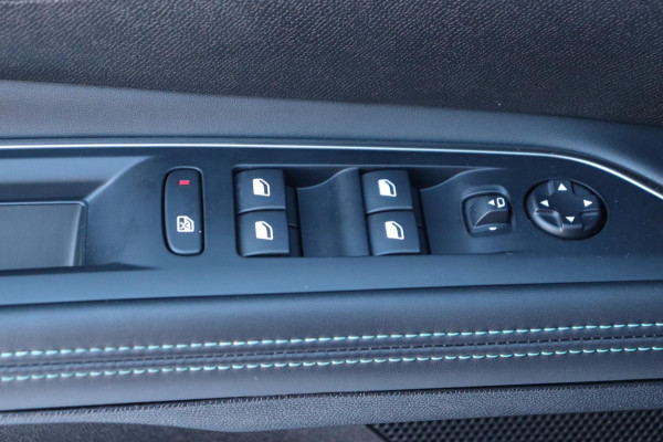 Peugeot 5008 1.2 PT Allure Pack Bus. 7persoons org.NL camera trekhaak-afn.