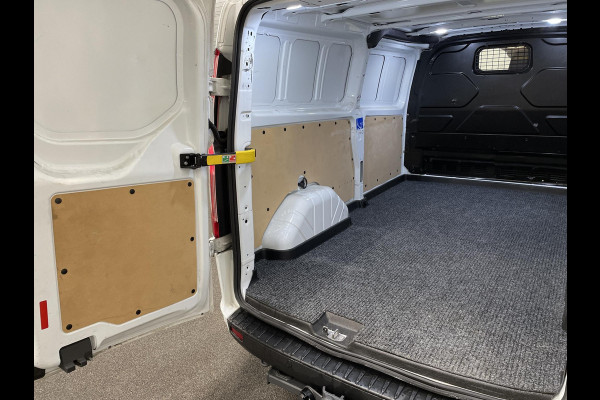 Ford Transit Custom 300 2.0 TDCI L2H1 Trend Airco Cruise Control Navigatie PDC V & A Stoelverwaming Trekhaak