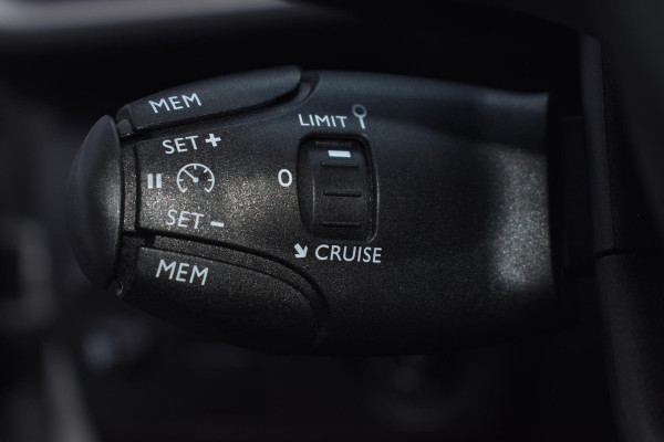 Citroën C3 1.2 PureTech Shine | Carplay | Cruise | LM velgen | Incl. garantie