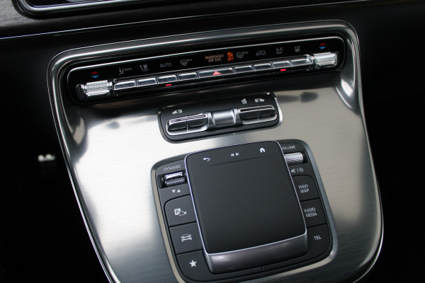 Mercedes-Benz V-Klasse 300d / AMG / Exclusive / 4-Matic / 7-Pers / Luchtvering / Pano / INCL BTW-BPM / 360 Cam / Burmester / Vol Opties / NIEUW!!