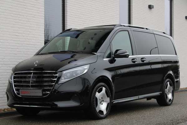 Mercedes-Benz V-Klasse 300d / AMG / Exclusive / 4-Matic / 7-Pers / Luchtvering / Pano / INCL BTW-BPM / 360 Cam / Burmester / Vol Opties / NIEUW!!