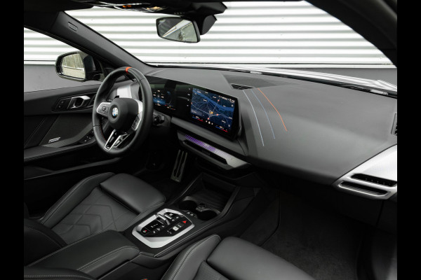 BMW 1-serie M135 xDrive - Pano - Driving Ass - Harman Kardon - Camera