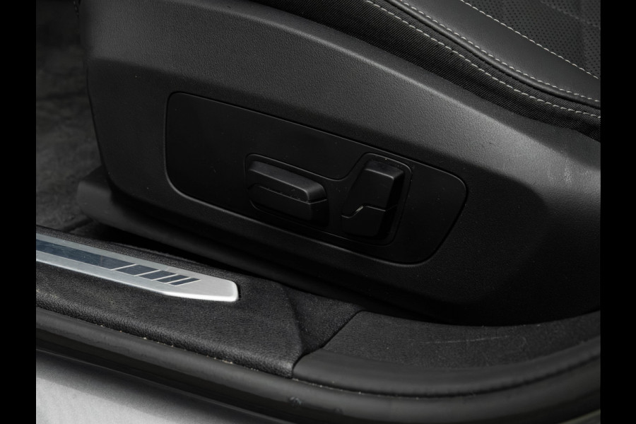 BMW 1-serie M135 xDrive - Pano - Driving Ass - Harman Kardon - Camera