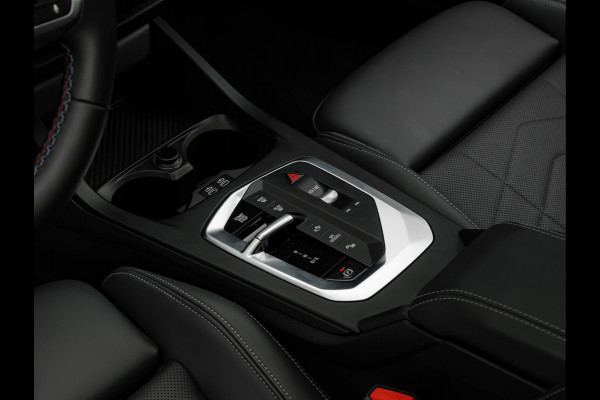 BMW 1-serie M135 xDrive - Pano - Driving Ass - Harman Kardon - Camera