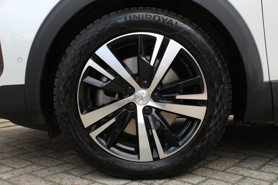 Peugeot 3008 1.6 HYbrid 225 GT | Panoramadak | Navigatie | Adaptieve cruise | BLIS