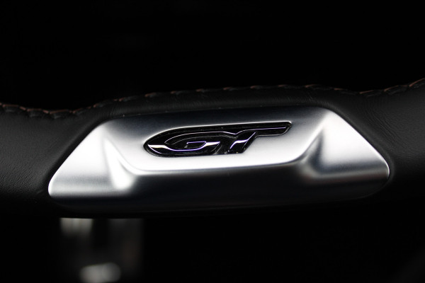 Peugeot 3008 1.6 HYbrid 225 GT | Panoramadak | Navigatie | Adaptieve cruise | BLIS