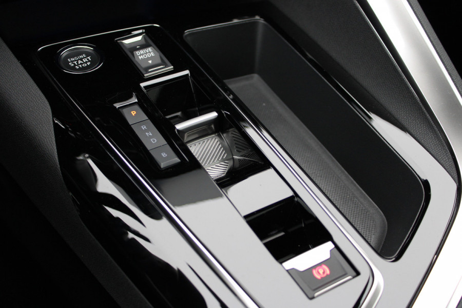 Peugeot 3008 1.6 HYbrid 225 GT | Panoramadak | Navigatie | Adaptieve cruise | BLIS