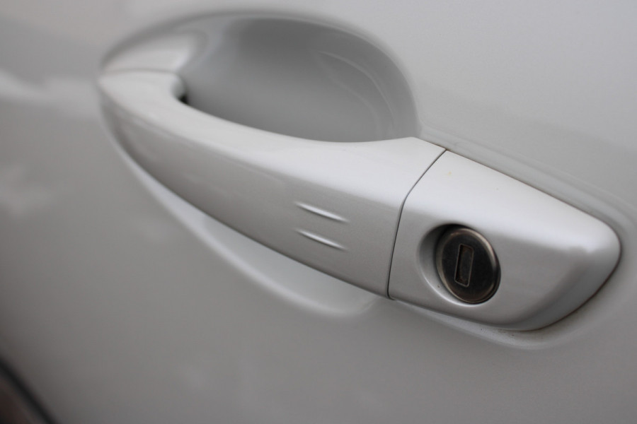 Peugeot 3008 1.6 HYbrid 225 GT | Panoramadak | Navigatie | Adaptieve cruise | BLIS