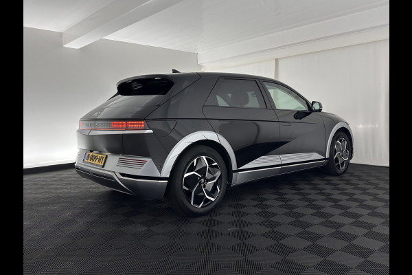 Hyundai IONIQ 5 Lounge 73kWh [ 3-Fase ] {SOH-98%} (INCL-BTW) Aut *HEAD-UP | HEATPUMP | LEATHER | PREMIUM-AUDIO | FULL-LED | ADAPTIVE-CRUISE | BLIND-SPOT | DIGI-COCKPIT | AMBIENT-LIGHT | DAB | SHIFT-PADDLES | HEAD-UP | NAVI-FULLMAP | KEYLESS
