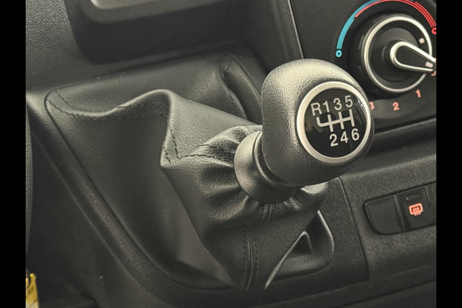 Opel Movano 2.2D 140 L2H2 Edition Opel Movano 2.2D 140  L2H2 Edition Airco  Navi PDC Trekhaak Cruise control Nieuw Model