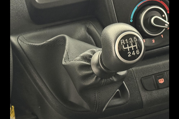 Opel Movano 2.2D 140 L2H2 Edition Opel Movano 2.2D 140  L2H2 Edition Airco  Navi PDC Trekhaak Cruise control Nieuw Model