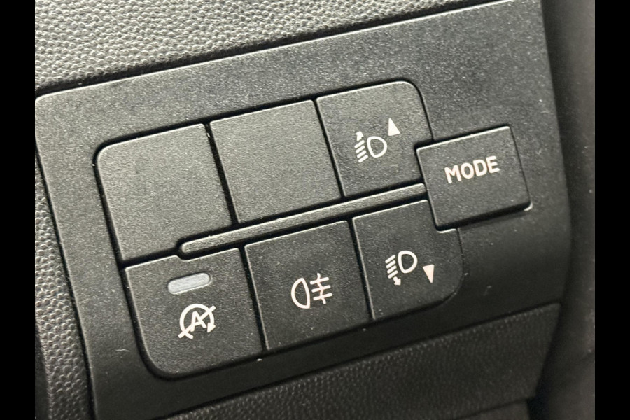 Opel Movano 2.2D 140 L2H2 Edition Opel Movano 2.2D 140  L2H2 Edition Airco  Navi PDC Trekhaak Cruise control Nieuw Model