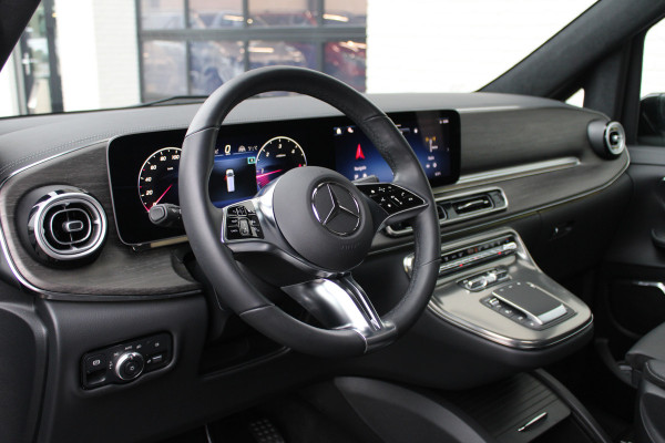 Mercedes-Benz V-Klasse 300d / AMG / Exclusive / DC / 4-matic / Luchtvering / Pano / 360 Cam / Burmester / Vol Opties / NIEUW!!