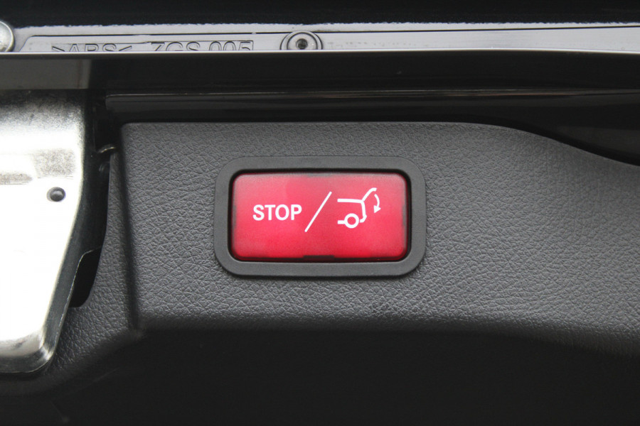 Mercedes-Benz V-Klasse 300d / AMG / Exclusive / DC / 4-matic / Luchtvering / Pano / 360 Cam / Burmester / Vol Opties / NIEUW!!