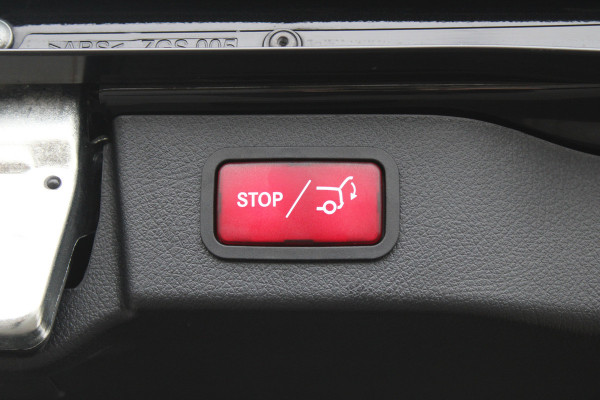 Mercedes-Benz V-Klasse 300d / AMG / Exclusive / DC / 4-matic / Luchtvering / Pano / 360 Cam / Burmester / Vol Opties / NIEUW!!