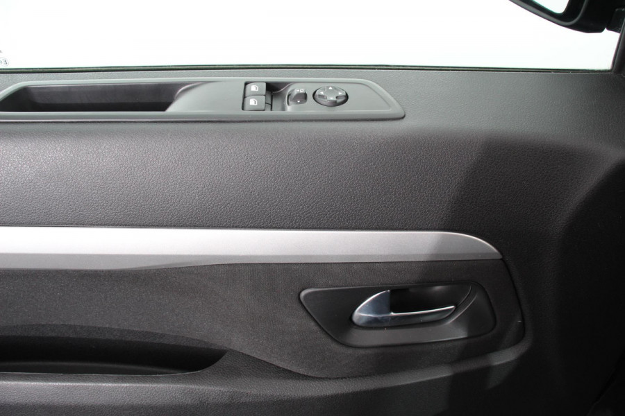 Toyota Proace Shuttle 2.0 D-4D 145pk Automaat 9 persoons Cool Long | Climate Control | Camera | Dab | Adaptive Cruise Control | Stoelverwarming | Lichtmetalen velgen