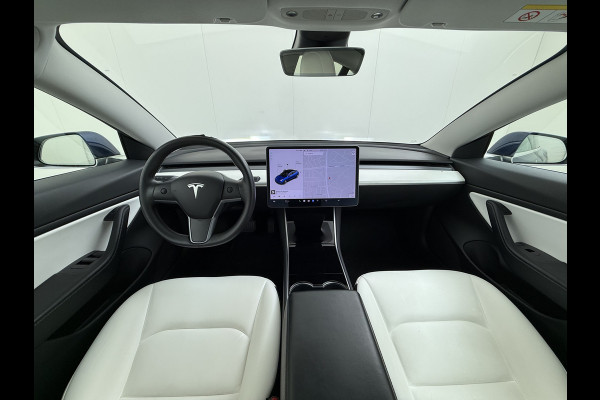 Tesla Model 3 RWD Plus 325PK SOH 91% Lmv 19" Ivoor kleurig Leder 3 AutoPilot Panoramadak Adaptive.Cruise Camera's Elektr.Stuur+Stoelen+Spiegel Navi Ecc Led ACC DAB Voorverwarmen en Keyless via App One-Pedal-Drive 1e Eigenaar Origineel Nederlandse Auto