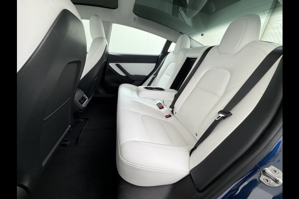 Tesla Model 3 RWD Plus 325PK SOH 91% Lmv 19" Ivoor kleurig Leder 3 AutoPilot Panoramadak Adaptive.Cruise Camera's Elektr.Stuur+Stoelen+Spiegel Navi Ecc Led ACC DAB Voorverwarmen en Keyless via App One-Pedal-Drive 1e Eigenaar Origineel Nederlandse Auto