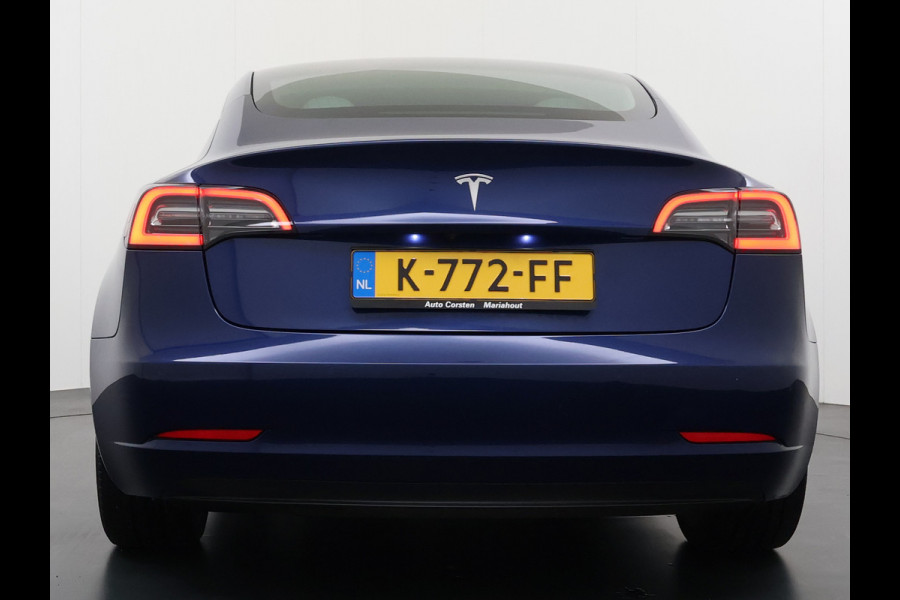 Tesla Model 3 RWD Plus 325PK SOH 91% Lmv 19" Ivoor kleurig Leder 3 AutoPilot Panoramadak Adaptive.Cruise Camera's Elektr.Stuur+Stoelen+Spiegel Navi Ecc Led ACC DAB Voorverwarmen en Keyless via App One-Pedal-Drive 1e Eigenaar Origineel Nederlandse Auto