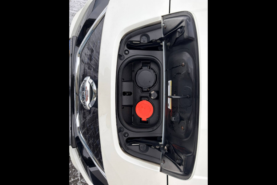 Nissan Leaf e+ Business Executive 62kWh SOH 90% Warmtepomp Trekhaak Leder Navi Ecc Bose®-Hifi Apple Carplay Android Auto Adap.Cruise 360°Camera Stoel+Stuurverwarming Led Two-Tone lak 1e Eigenaar Origineel Nederlandse Auto