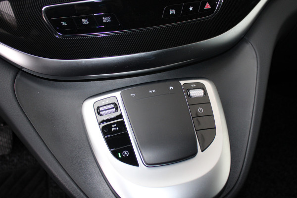 Mercedes-Benz V-Klasse 300d / Lang / DC / 2x Schuifdeur / Apple Carplay / Camera / Leer / NIEUWSTAAT