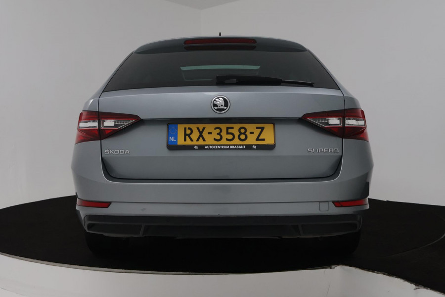 Škoda Superb Combi 1.4 TSI ACT Ambition Business (PANORAMADAK, STOELVERWARMING, ELEKTR STOELEN, NAVIGATIE CARPLAY, CRUISE CONTROL)