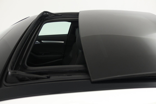 Audi A3 Limousine 40 TFSI Sport Lease Edition (PANORAMADAK, DIGITALE COCKPIT, STOELVERWARMING, AUTOMAAT, PARKEERSENSOREN)