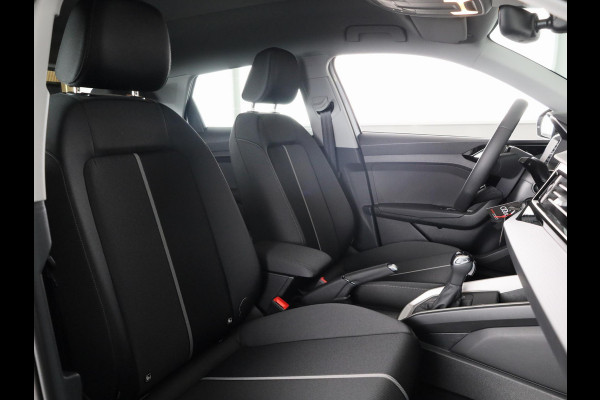Audi A1 Sportback Advanced edition 25 TFSI 95 pk | Parkeerhulp plus | Automatische airco | Inklapbare buitenspiegels | Dak in contrast kleur |