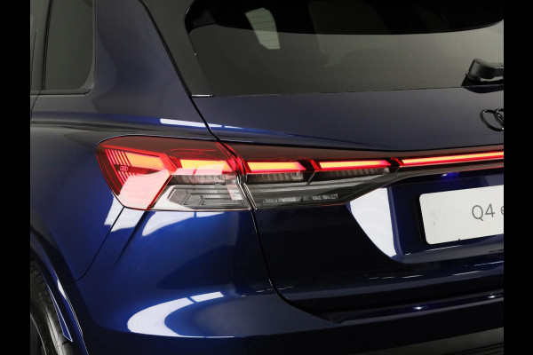 Audi Q4 e-tron 45 S edition Competition 82 kWh 286 pk | Assistentiepakket plus | Comfortpakket plus | Glazen panoramadak | Ambient lichtpakket |