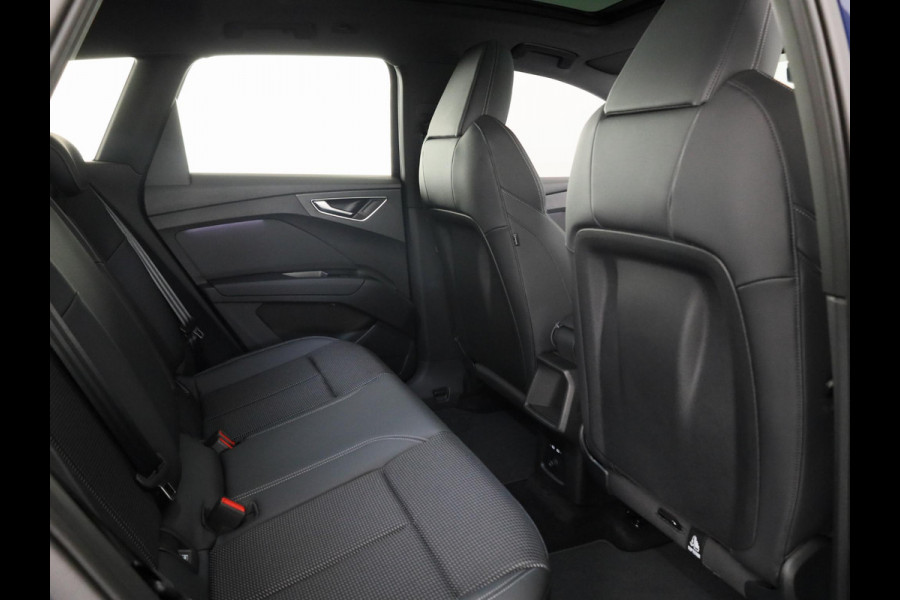 Audi Q4 e-tron 45 S edition Competition 82 kWh 286 pk | Assistentiepakket plus | Comfortpakket plus | Glazen panoramadak | Ambient lichtpakket |