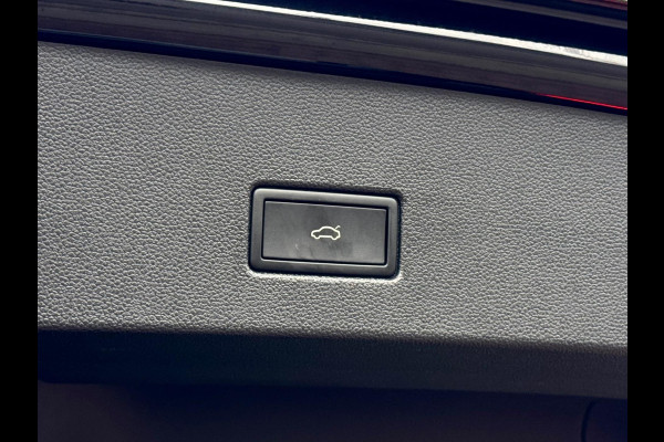 Volkswagen T-Roc 1.5 TSI 3x R-Line Pano/Keyless/Beats/IQ.Light/Camera