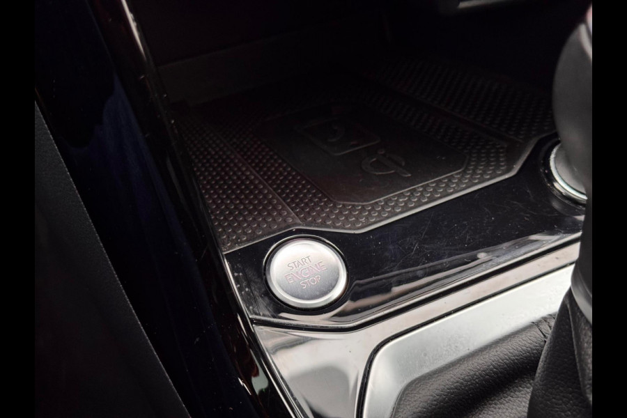 Volkswagen T-Roc 1.5 TSI 3x R-Line Pano/Keyless/Beats/IQ.Light/Camera