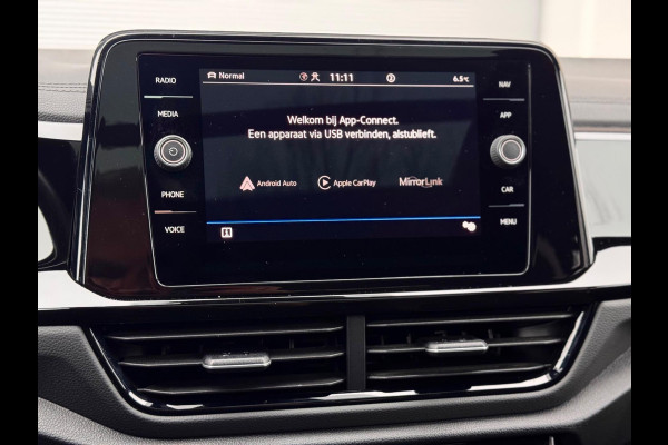 Volkswagen T-Roc 1.5 TSI 3x R-Line Pano/Keyless/Beats/IQ.Light/Camera