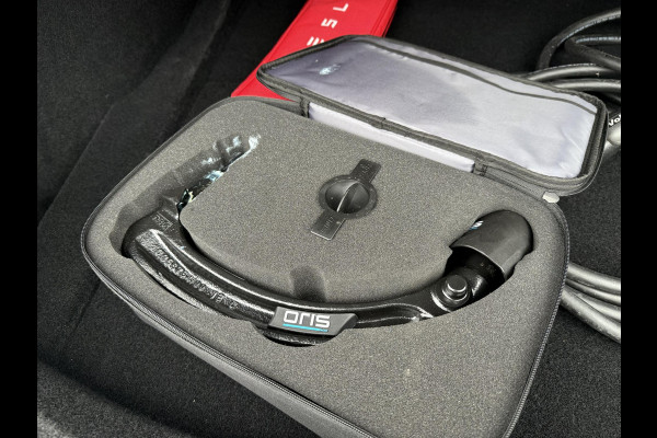 Tesla Model 3 Premium Long Range AWD 78 kWh ORGINELE AFN. TREKHAAK TESLA| AUTOPILOT| STOELVENTILATIE + VERWARMING| VOLLEDIGE TESLA GARANTIE T/M 01/2028 OF 80.000KM| DE HOOGVOLTACCU EN AANDRIJFLIJN TOT 2032 of 192.000KM |