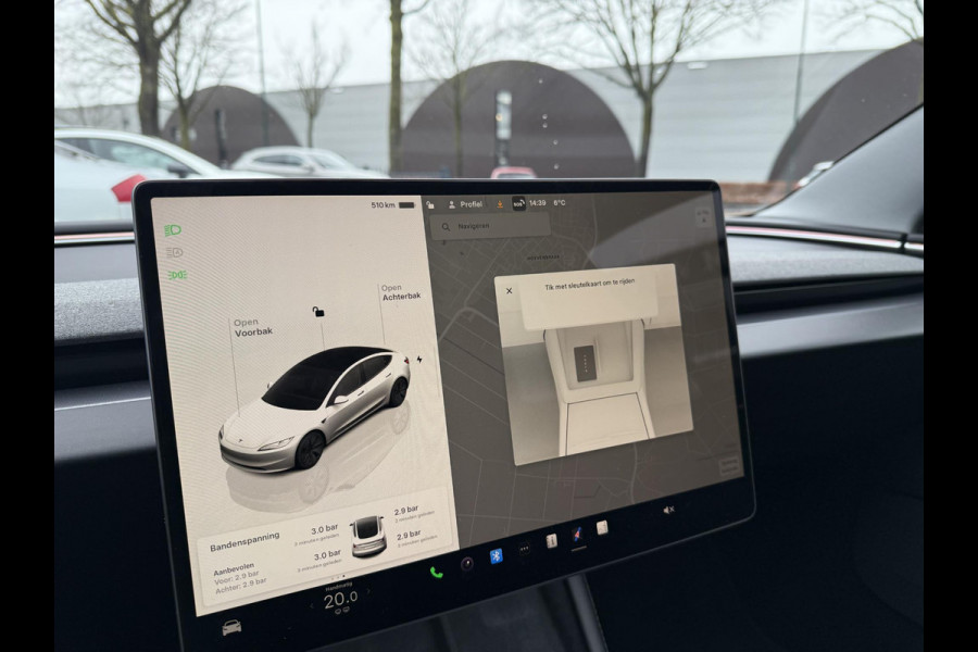 Tesla Model 3 Premium Long Range AWD 78 kWh ORGINELE AFN. TREKHAAK TESLA| AUTOPILOT| STOELVENTILATIE + VERWARMING| VOLLEDIGE TESLA GARANTIE T/M 01/2028 OF 80.000KM| DE HOOGVOLTACCU EN AANDRIJFLIJN TOT 2032 of 192.000KM |