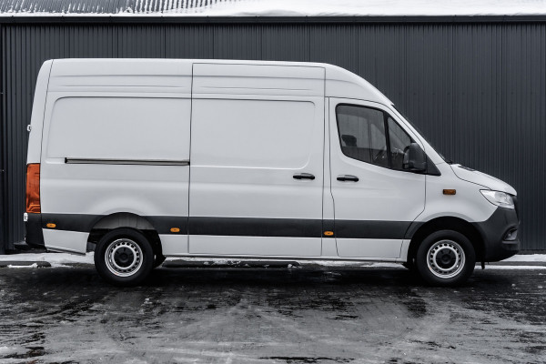 Mercedes-Benz Sprinter 317 CDI L2H2 | Mbux | Facelift | Navi | Camera | Adapt.Cruise | Automaat
