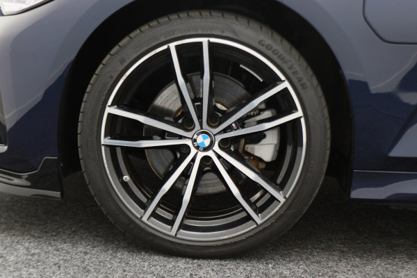 BMW 3-serie 320e Business Edition Plus M Sport Laser LED, Leer, Schuif-/kanteldak, Apple Carplay, Trekhaak elektr., 19"