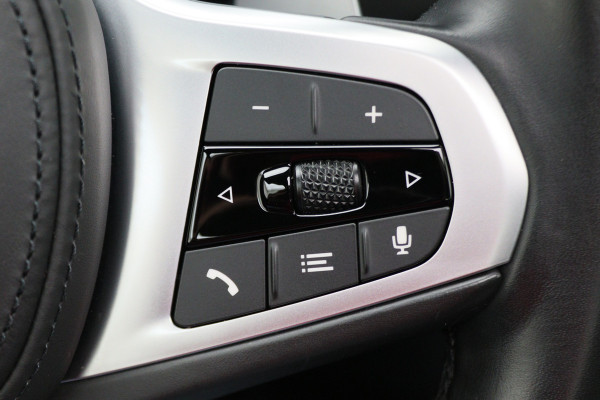 BMW 3-serie 320e Business Edition Plus M Sport Laser LED, Leer, Schuif-/kanteldak, Apple Carplay, Trekhaak elektr., 19"