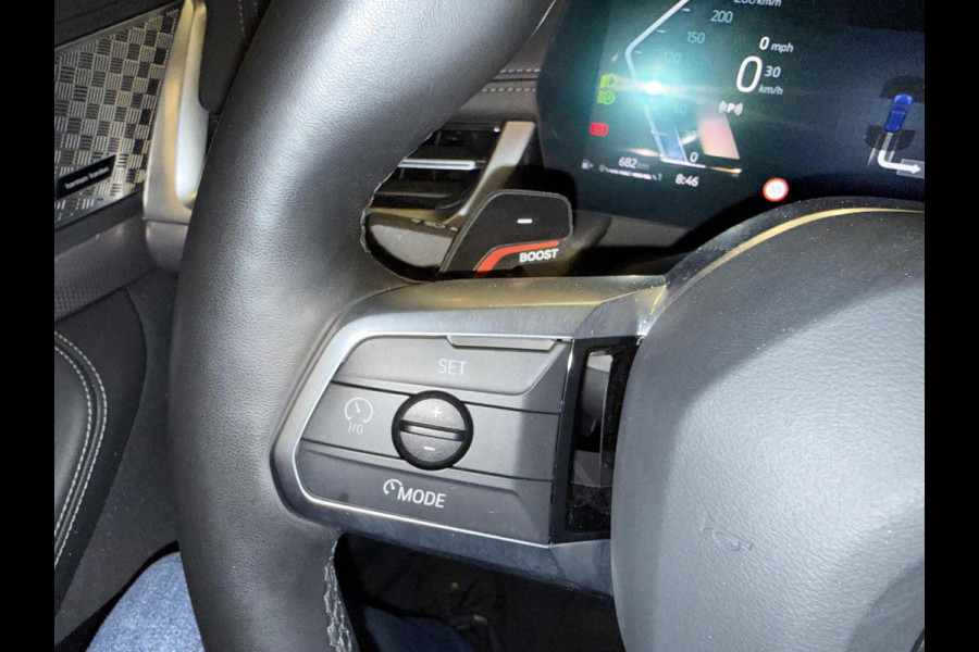 BMW 2 Serie Active Tourer 218i M-SPORT PANORAMADAK HEAD-UP