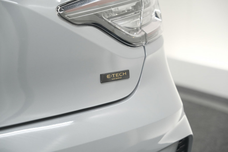 Renault Clio 1.6 E-Tech Full Hybrid 145 techno | 360 Camera | Adaptieve Cruise Control | Dodehoekdetectie | 9.3 Inch Groot Scherm