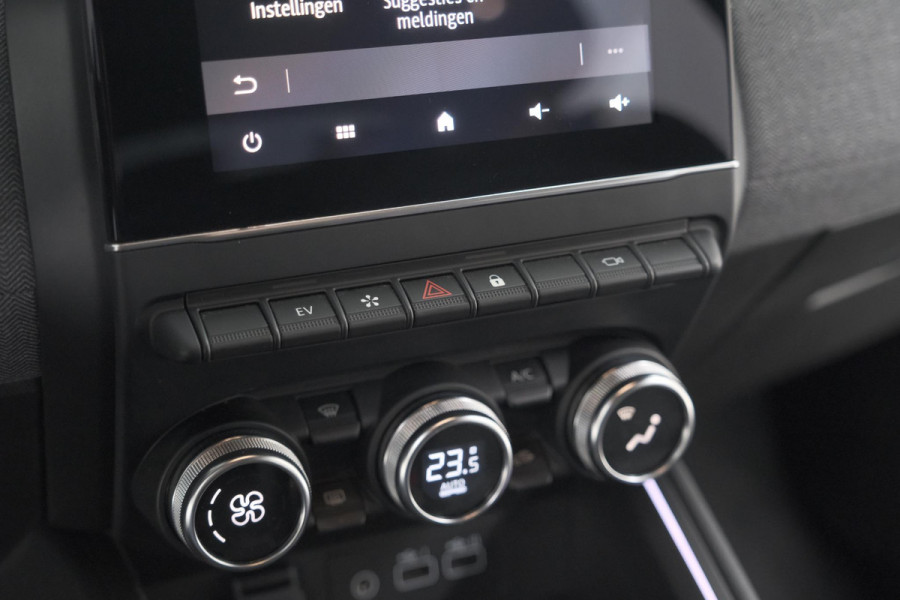 Renault Clio 1.6 E-Tech Full Hybrid 145 techno | 360 Camera | Adaptieve Cruise Control | Dodehoekdetectie | 9.3 Inch Groot Scherm