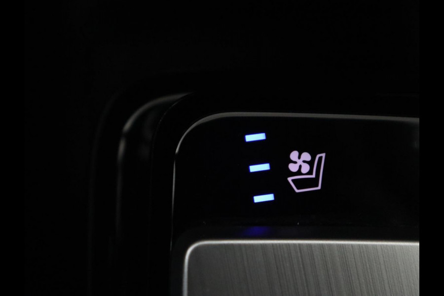 Kia Ev6 Plus 58 kWh | Stoelventilatie | Leder | Warmtepomp | Adaptive cruise | Carplay | Camera | Stoel & stuurverwarming | 19'' | Sfeerverlichting | Navigatie | Keyless