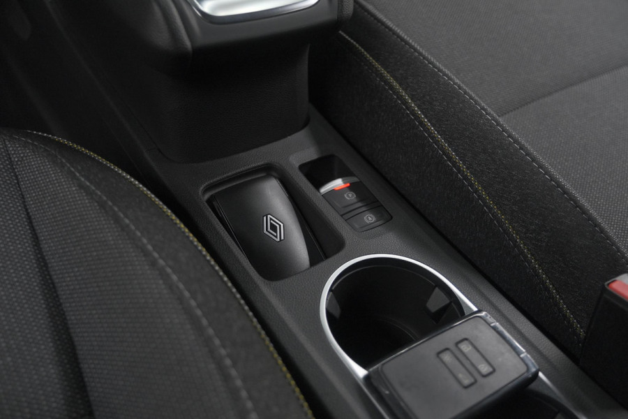 Renault Captur Mild Hybrid 160 EDC Techno | Camera | Navigatie | Apple Carplay | Pack Full Screen