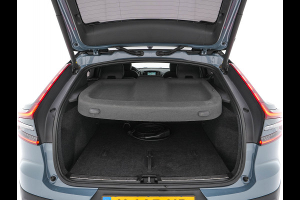 Volvo C40 Recharge Twin Intro Edition 78 kWh AWD [ 3-Fase ] {SOH-87%} (INCL-BTW) Aut. *HEATPUMP | PANO | LEATHER-ALCANTARA | DIGI-COCKPIT | FULL-LED | HARMAN/KARDON | TOPVIEW | NAVI-FULLMAP | ECC | PDC | KEYLESS | HEATED-SPORTSEATS | TOWBAR | PRIVACY-GLASS | 20