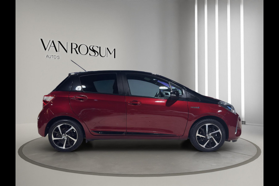 Toyota Yaris 1.5 Hybrid BI-Tone Edition | Leer | Camera | Navigatie | Cruise C | L.M.Velgen |
